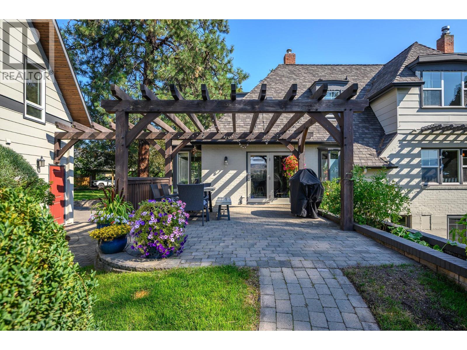 2202 26 Street, Vernon, BC - Outdoor
