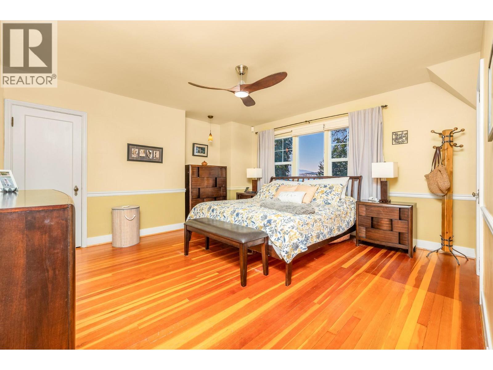 2202 26 Street, Vernon, BC - Indoor Photo Showing Bedroom