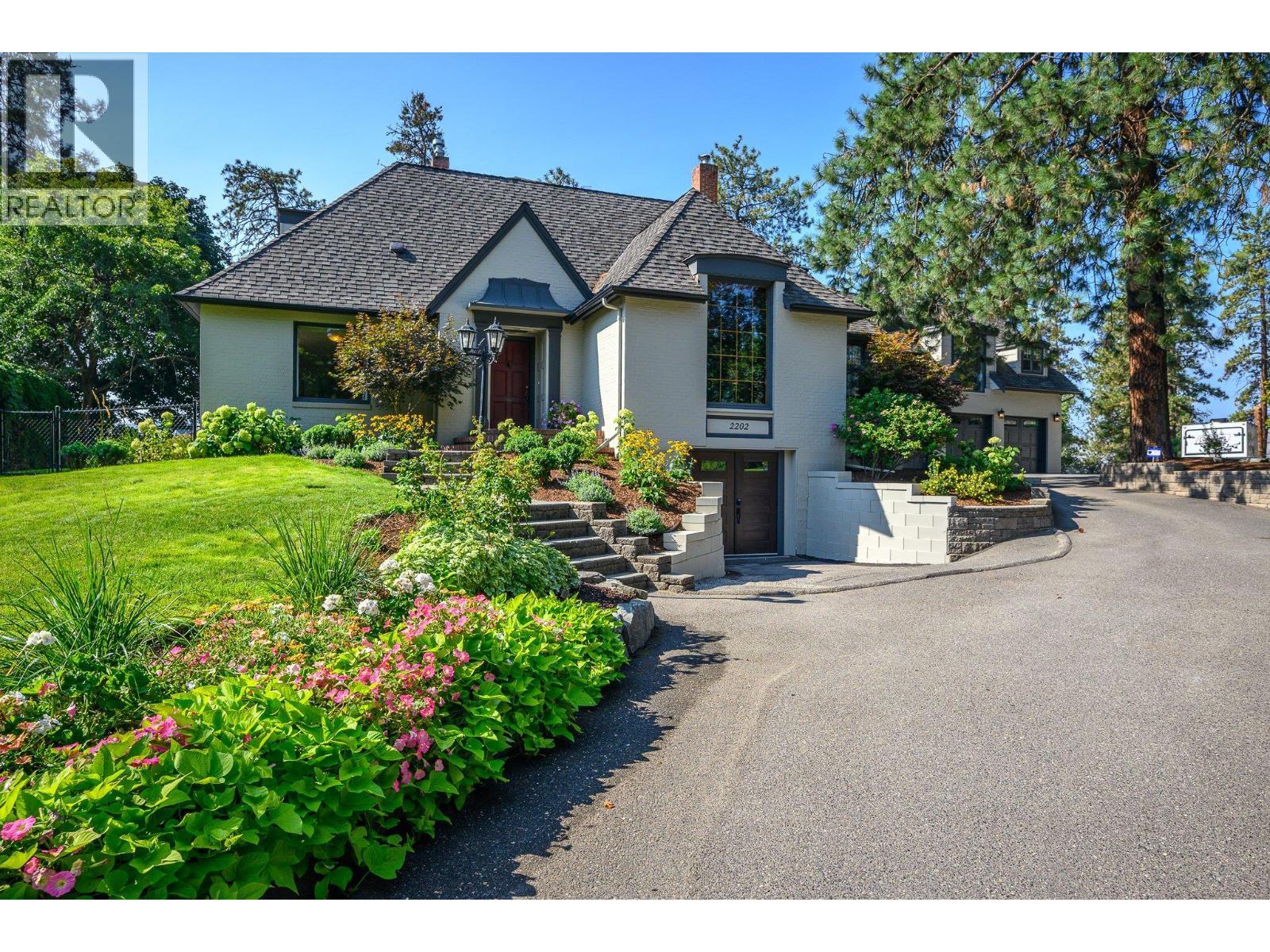 2202 26 Street, Vernon, BC - Outdoor With Facade