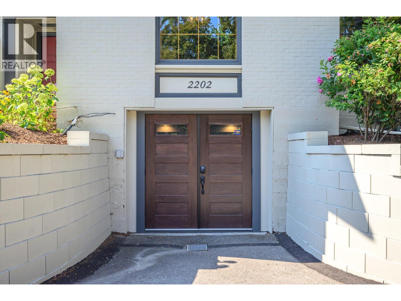 2202 26 Street, Vernon, BC - Outdoor With Exterior