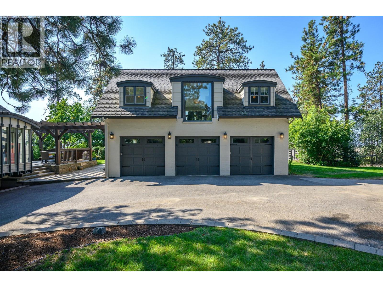 2202 26 Street, Vernon, BC - Outdoor