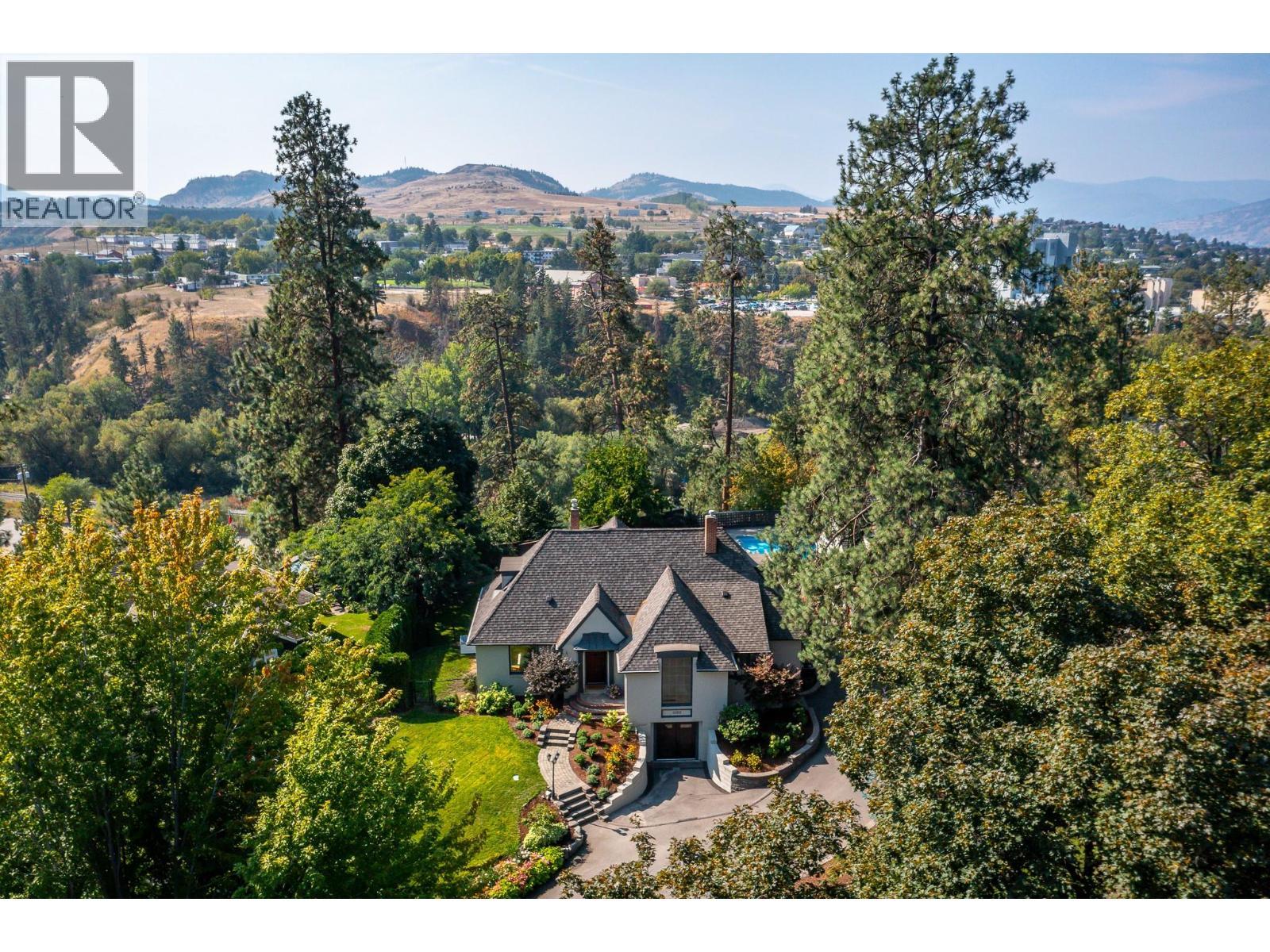 2202 26 Street, Vernon, BC - Outdoor With View