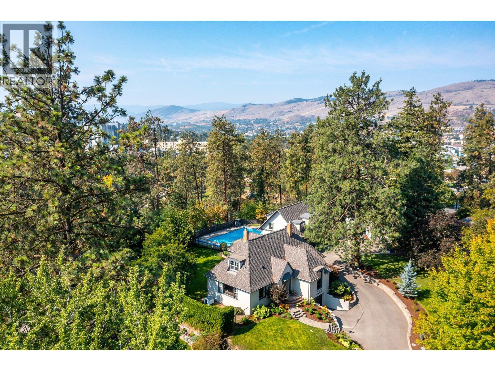 2202 26 Street, Vernon, BC - Outdoor With View