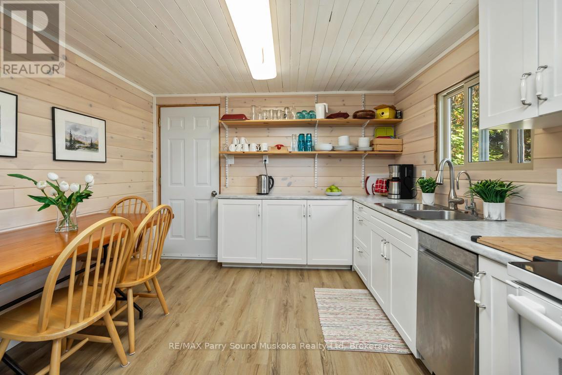 78 Captain Estates Road, Whitestone (Hagerman), ON - Indoor