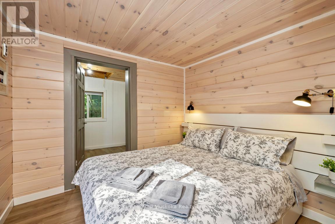 Primary bedroom - 78 Captain Estates Road, Whitestone (Hagerman), ON - Indoor Photo Showing Bedroom