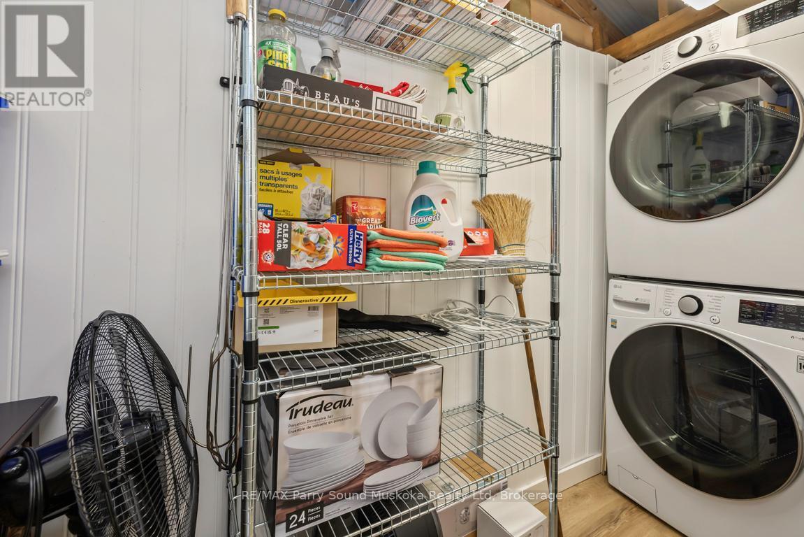 Laundry/ walk-in pantry (3 seasons) - 78 Captain Estates Road, Whitestone (Hagerman), ON - Indoor Photo Showing Laundry Room