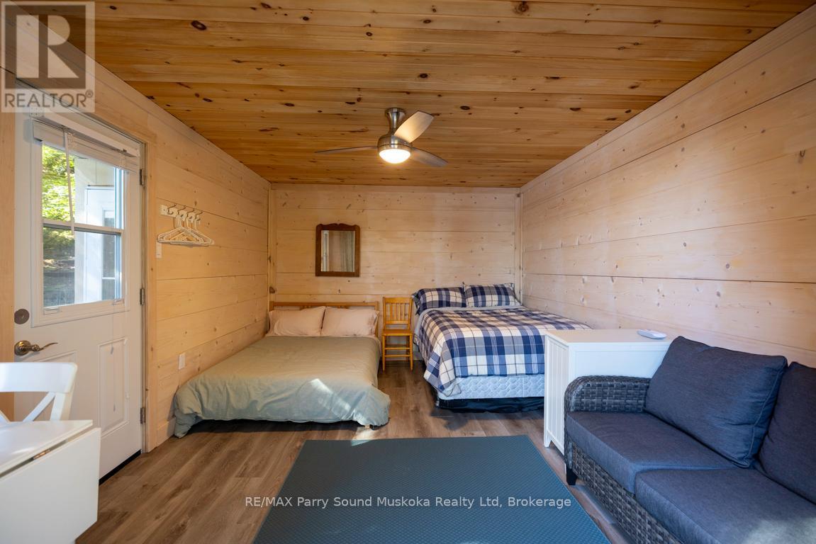 78 Captain Estates Road, Whitestone (Hagerman), ON - Indoor Photo Showing Bedroom