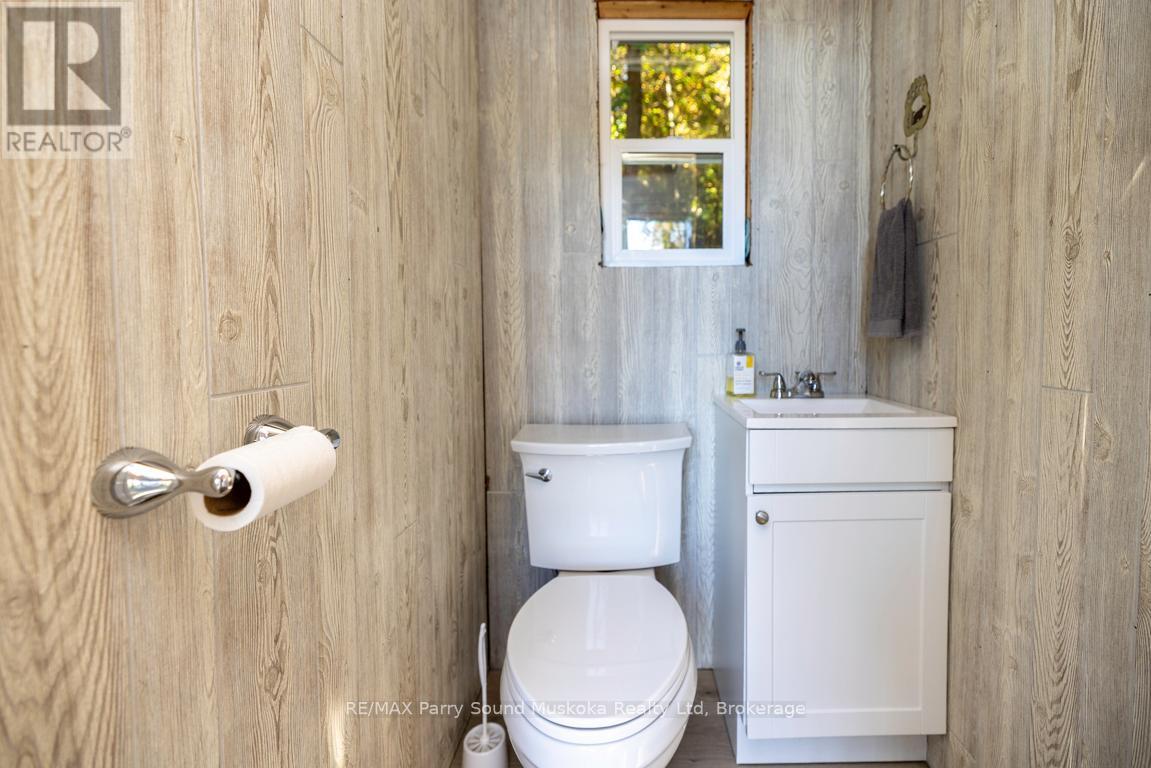 Bunkie 2pc bath - 78 Captain Estates Road, Whitestone (Hagerman), ON - Indoor Photo Showing Bathroom