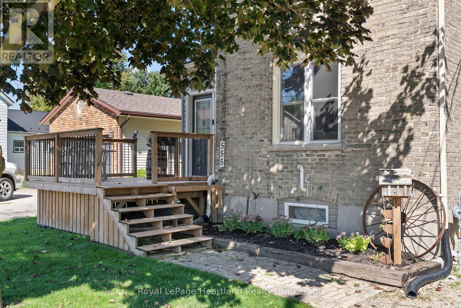 555 Raglan Street, Minto, ON - Outdoor