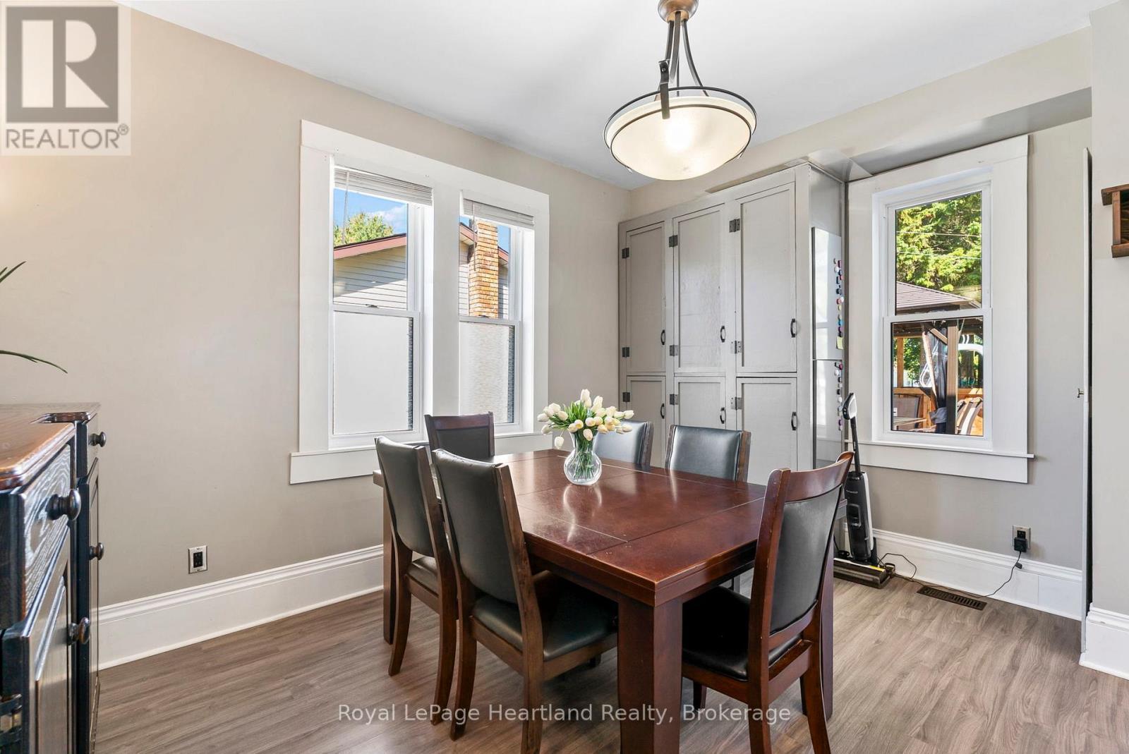 555 Raglan Street, Minto, ON - Indoor Photo Showing Dining Room