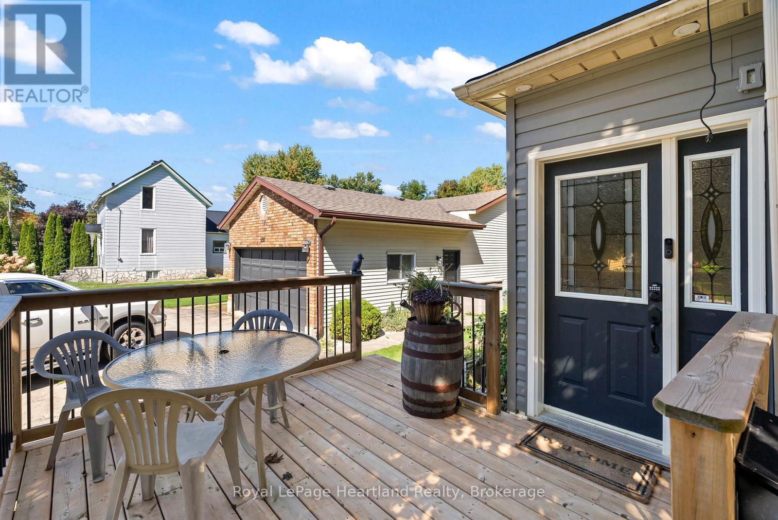 555 Raglan Street, Minto, ON - Outdoor With Deck Patio Veranda With Exterior