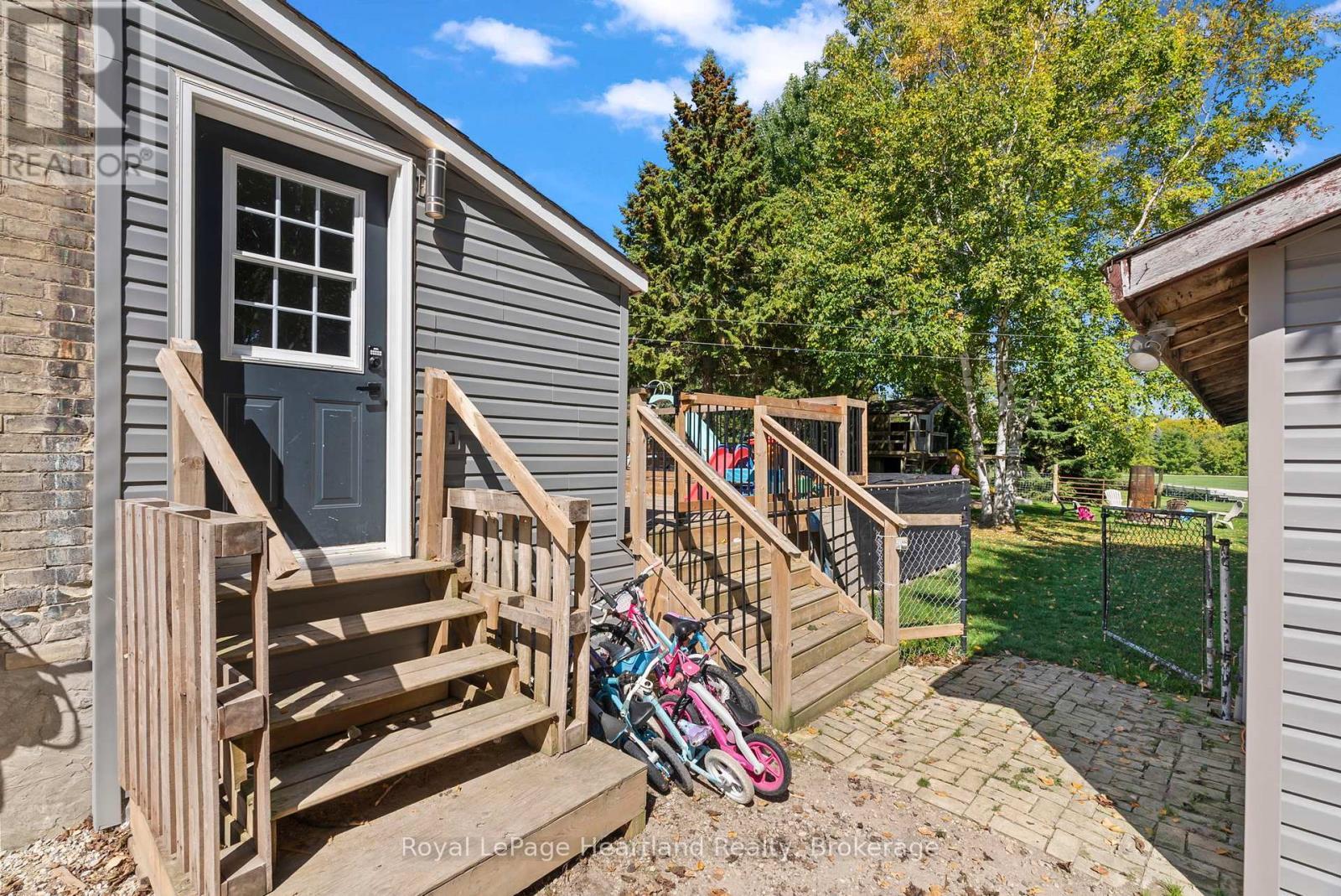 555 Raglan Street, Minto, ON - Outdoor