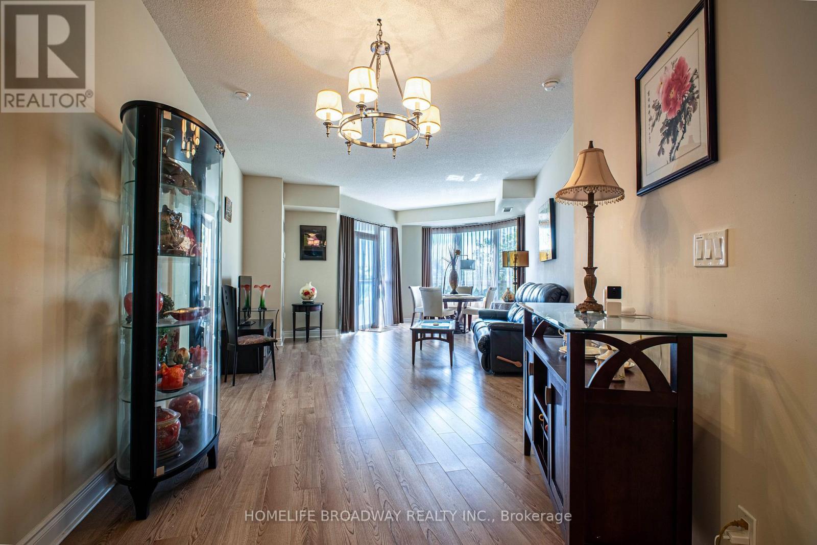 Living / Dining - 263 - 23 Cox Boulevard, Markham, ON - Indoor