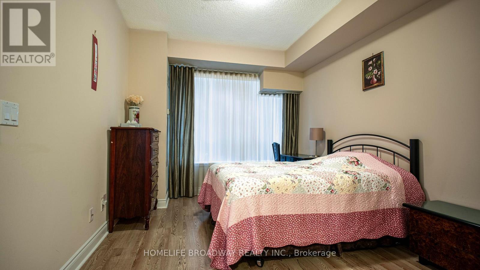 Primary Bedroom - 263 - 23 Cox Boulevard, Markham, ON - Indoor Photo Showing Bedroom