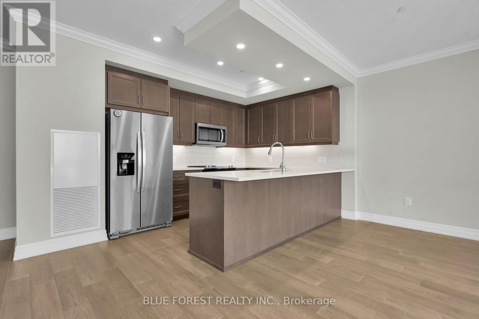 107 - 460 Callaway Road, London North (North R), ON - Indoor Photo Showing Kitchen With Upgraded Kitchen