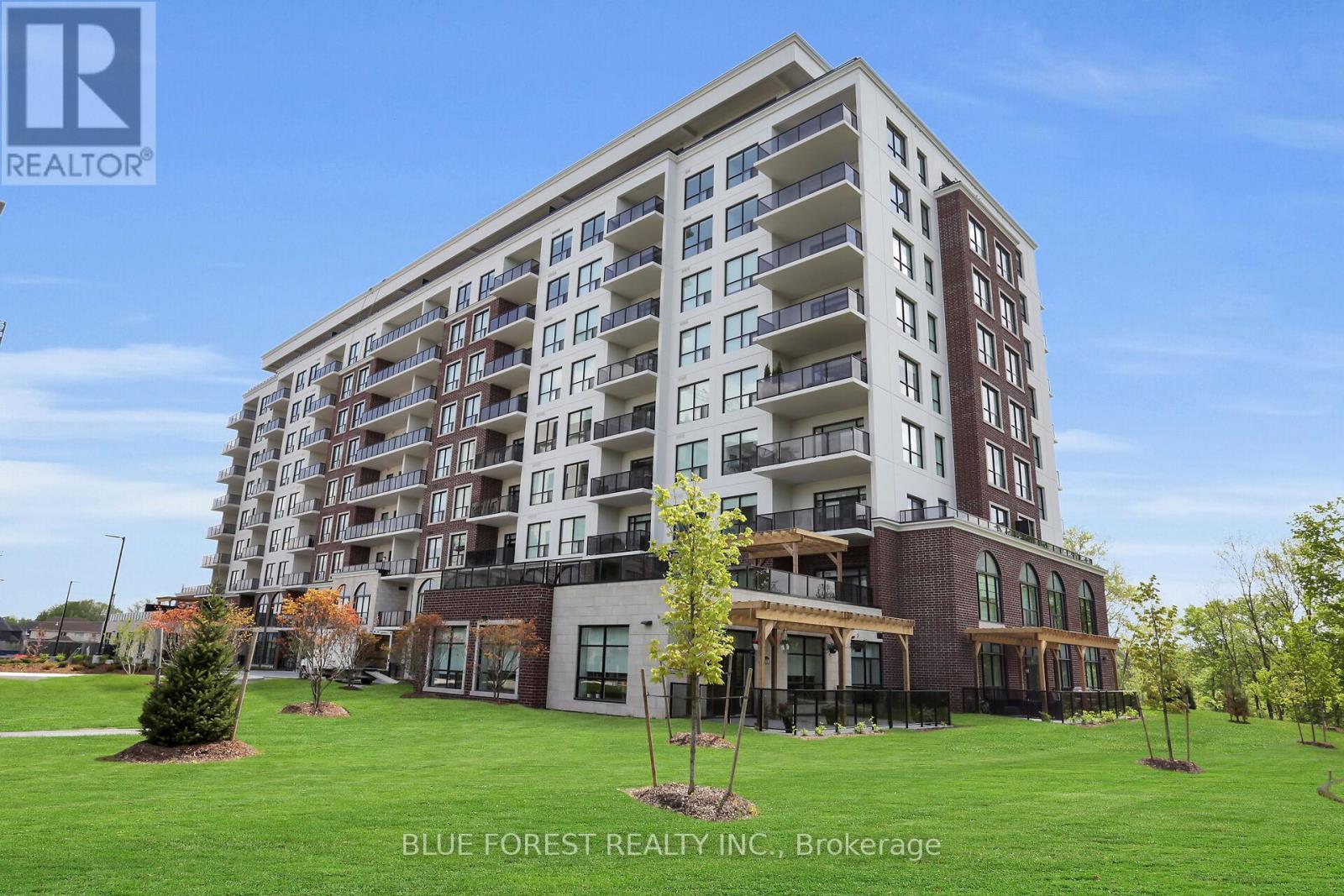 107 - 460 Callaway Road, London North (North R), ON - Outdoor With Facade