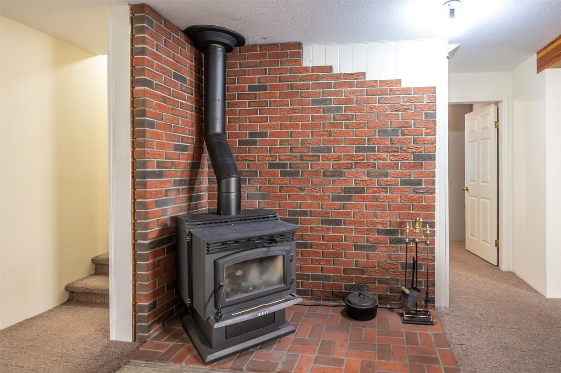 234 Twin Lakes Road, Kaleden, BC - Indoor With Fireplace