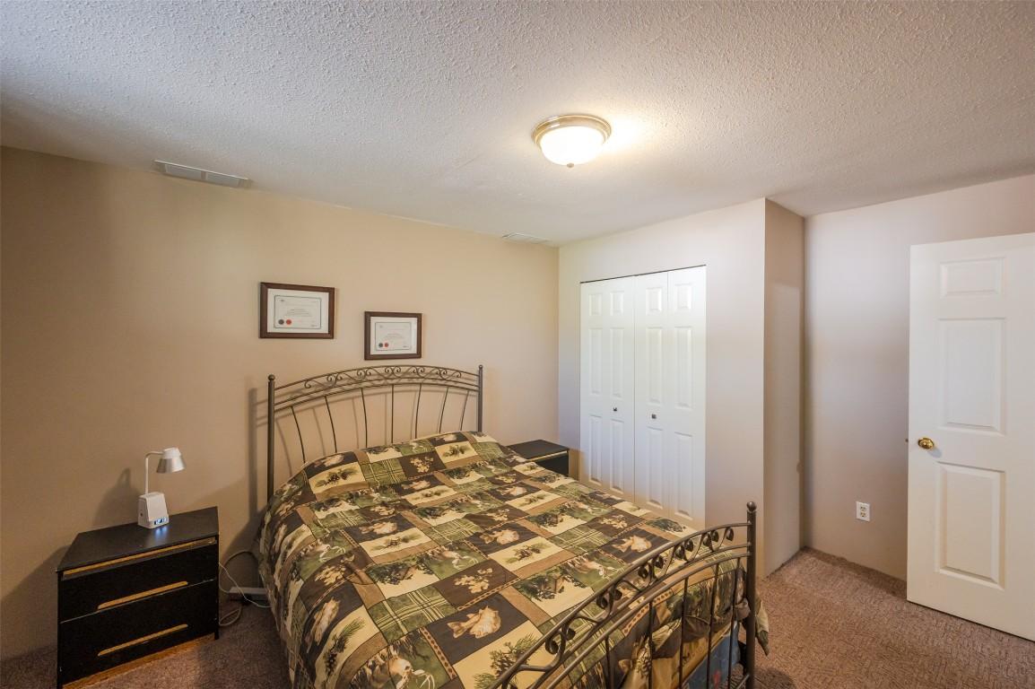 234 Twin Lakes Road, Kaleden, BC - Indoor Photo Showing Bedroom