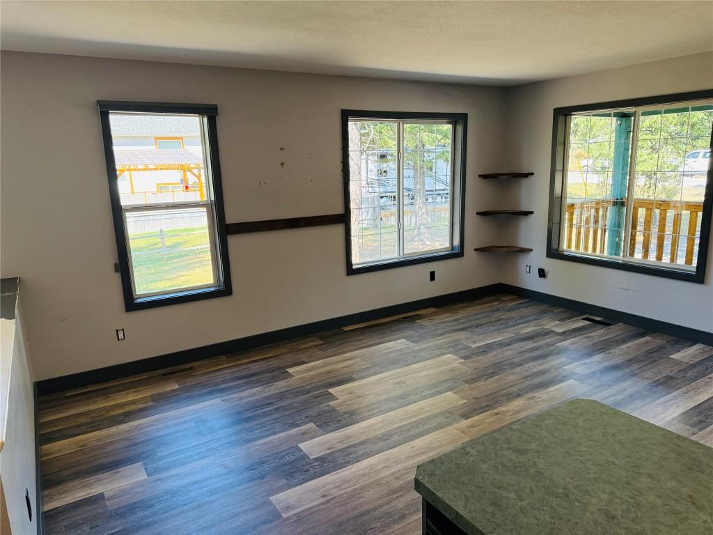 1B Wolf Crescent, Windermere, BC - Indoor Photo Showing Other Room