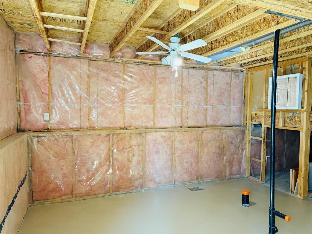 1B Wolf Crescent, Windermere, BC - Indoor Photo Showing Basement