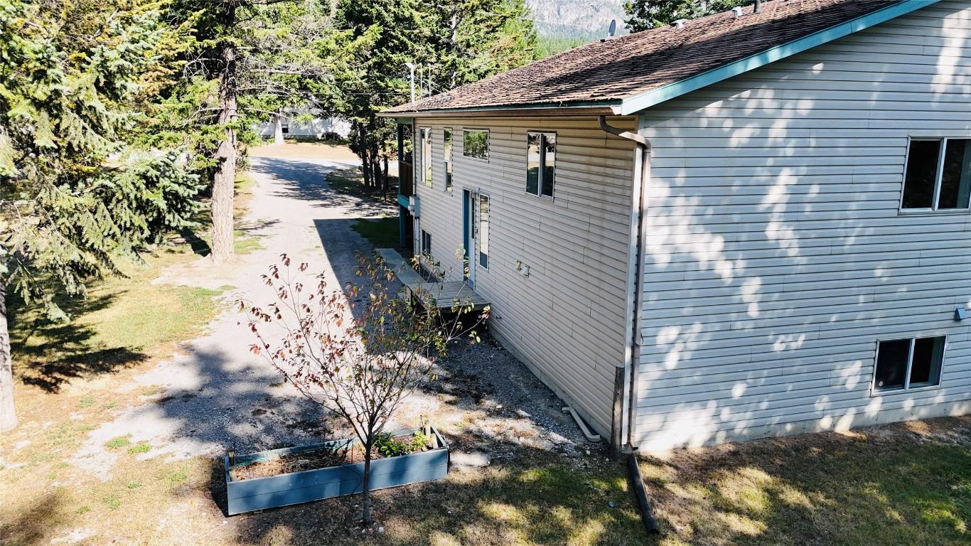 1B Wolf Crescent, Windermere, BC - Outdoor