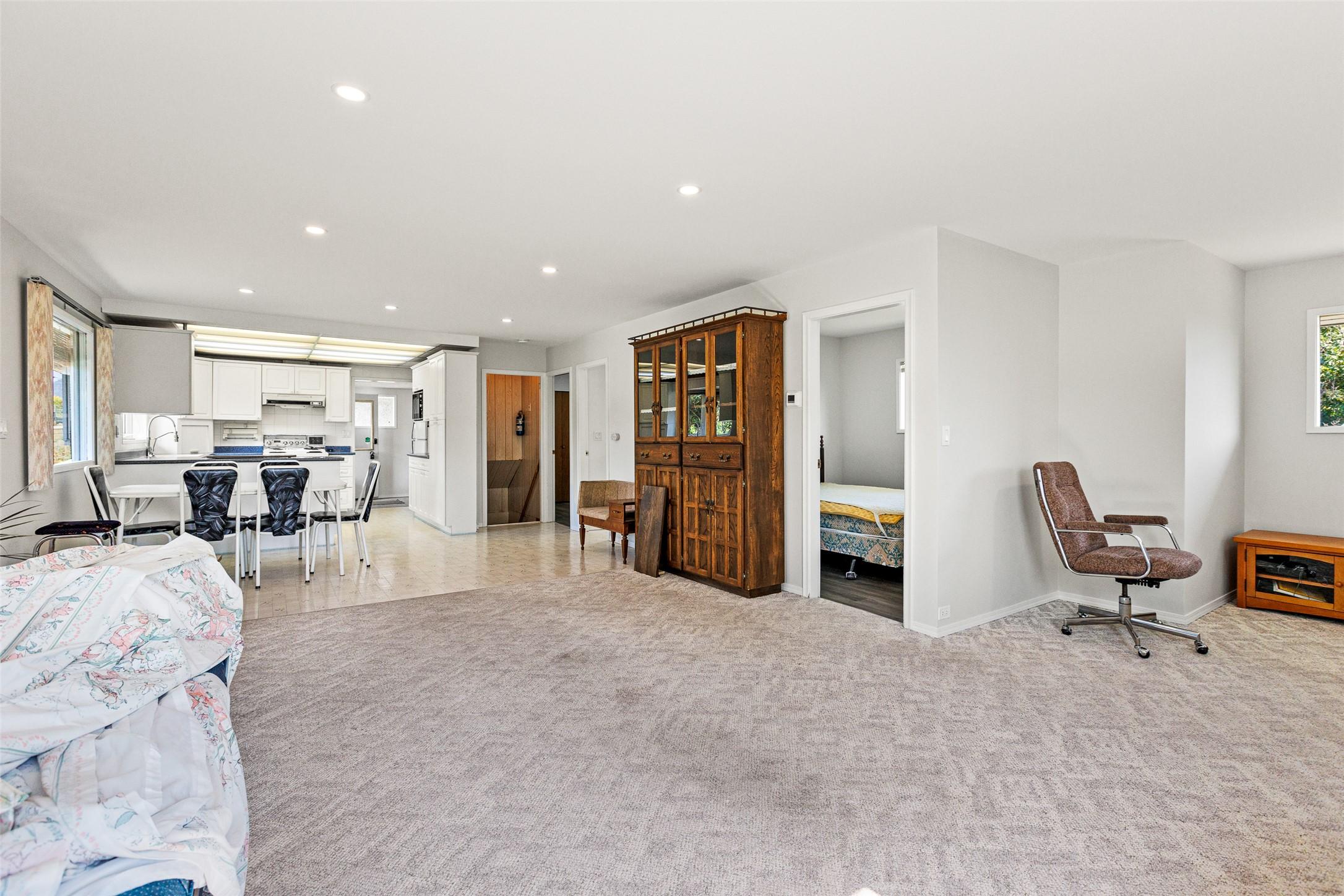 1220 25Th Avenue, Creston, BC - Indoor