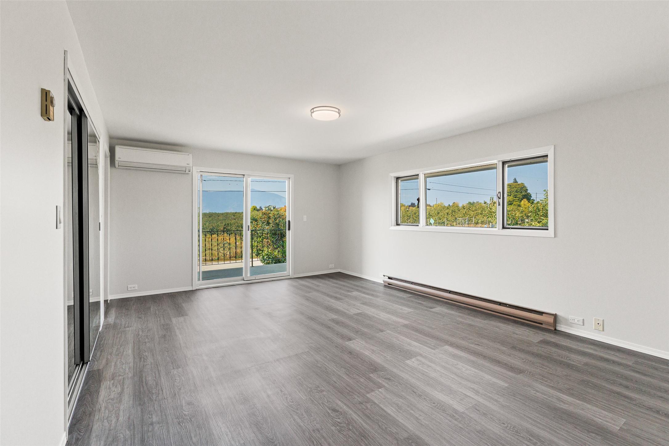1220 25Th Avenue, Creston, BC - Indoor