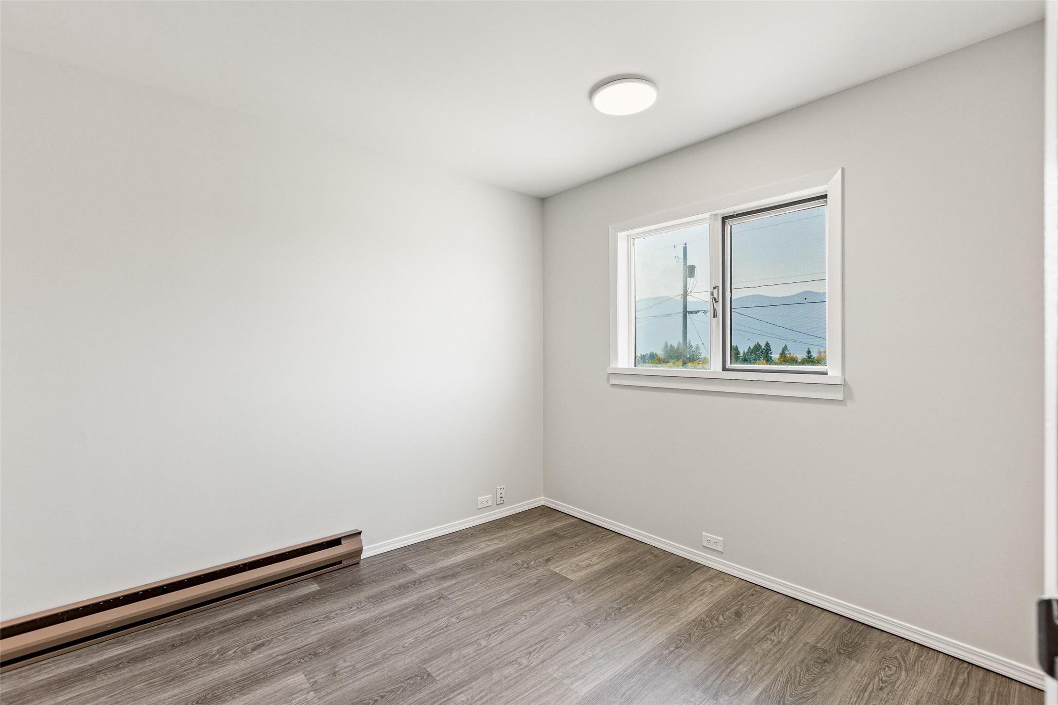 1220 25Th Avenue, Creston, BC - Indoor Photo Showing Other Room