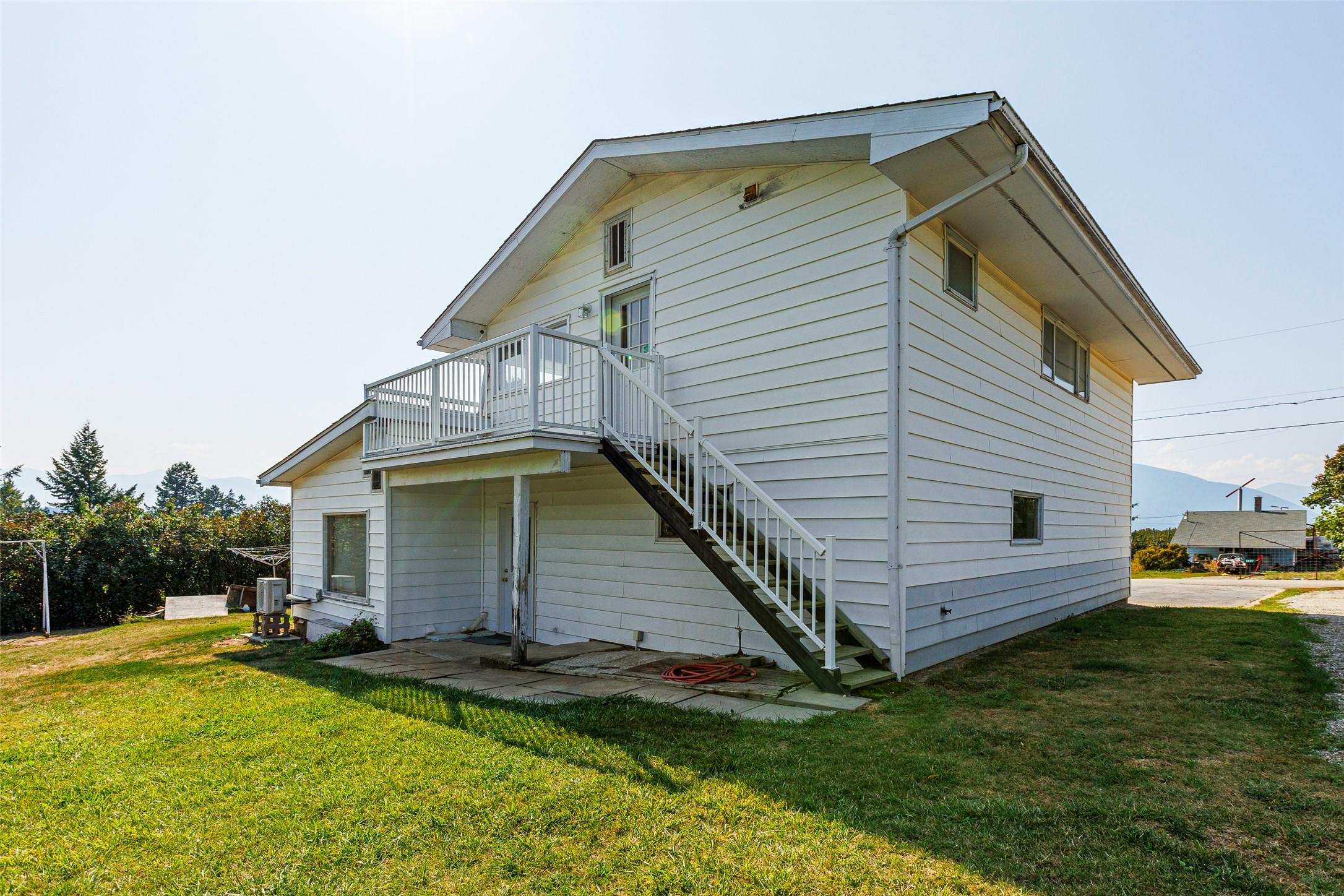 1220 25Th Avenue, Creston, BC - Outdoor With Balcony With Exterior