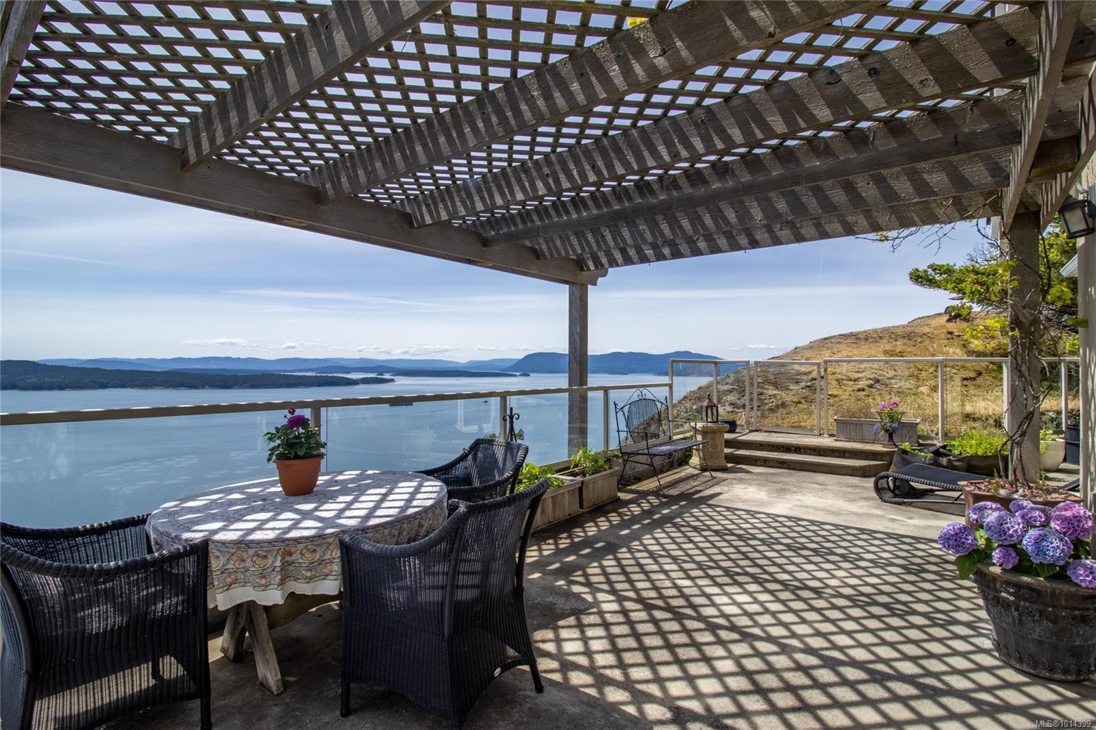 5919 Pirates Rd, Pender Island, BC