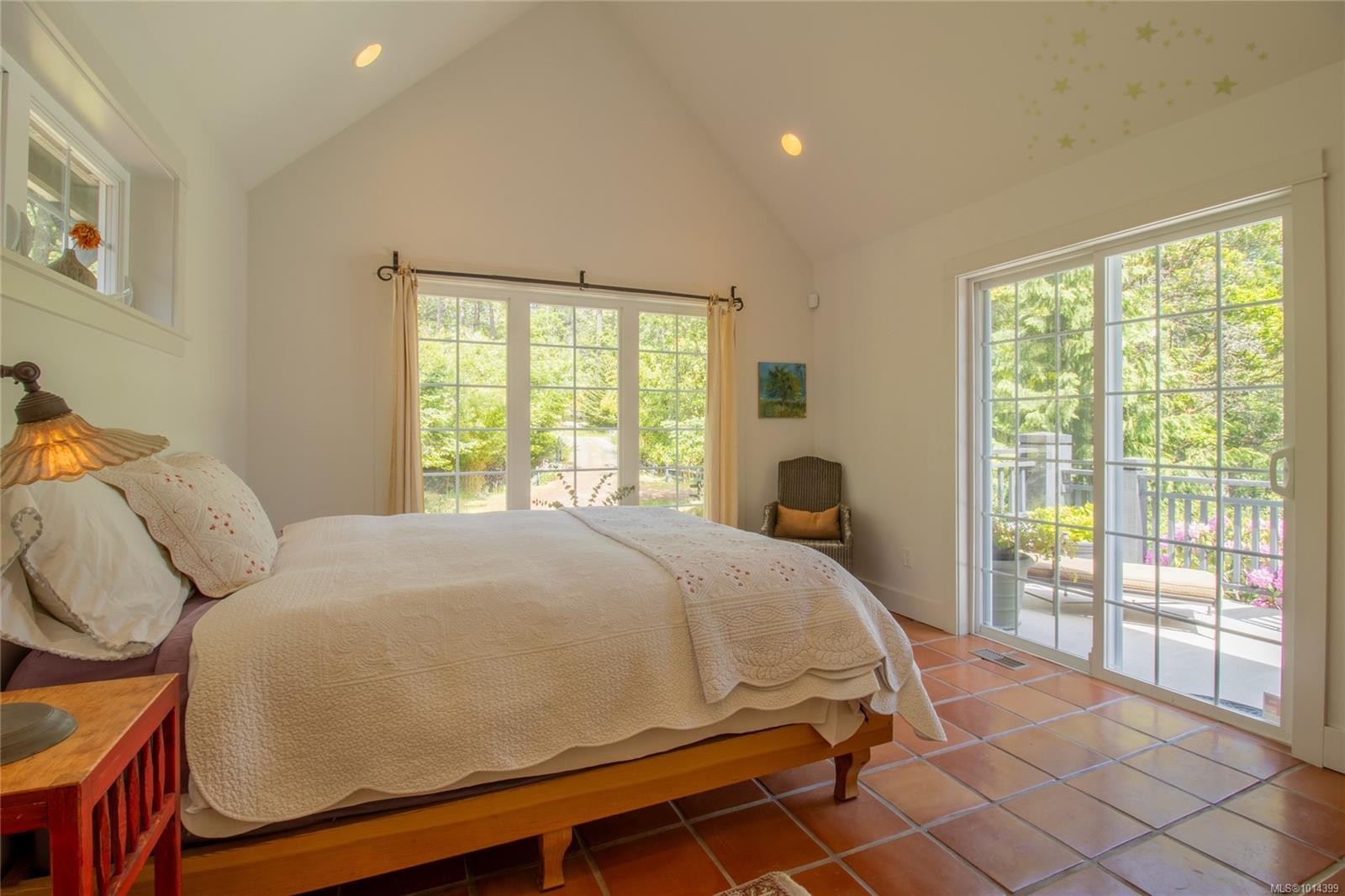 5919 Pirates Rd, Pender Island, BC