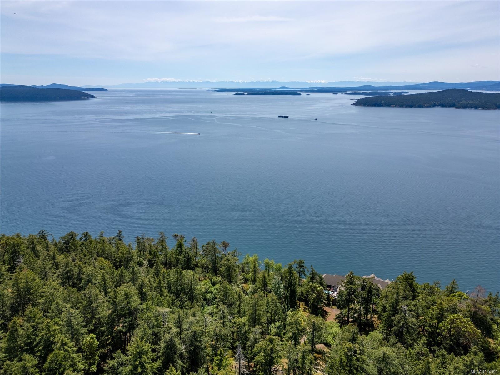 5919 Pirates Rd, Pender Island, BC