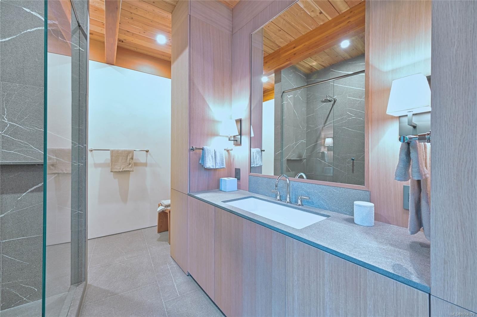 3200 Clam Bay Rd, Pender Island, BC