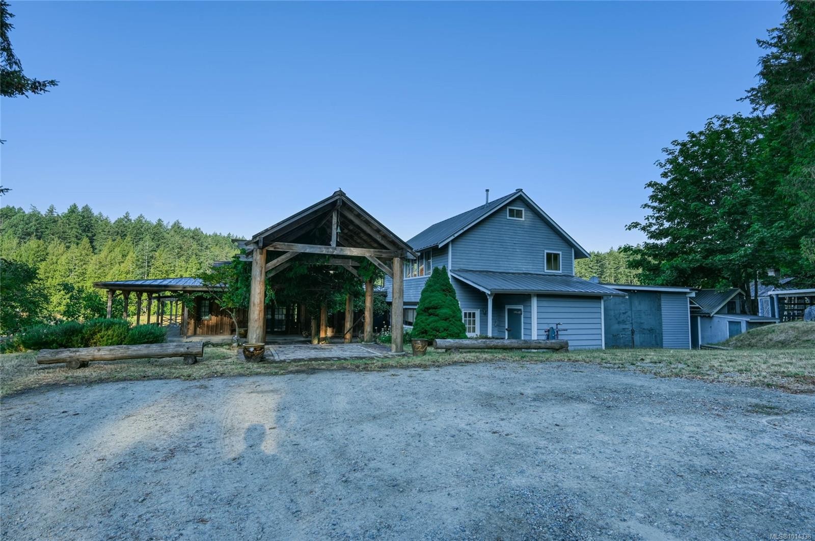 3200 Clam Bay Rd, Pender Island, BC
