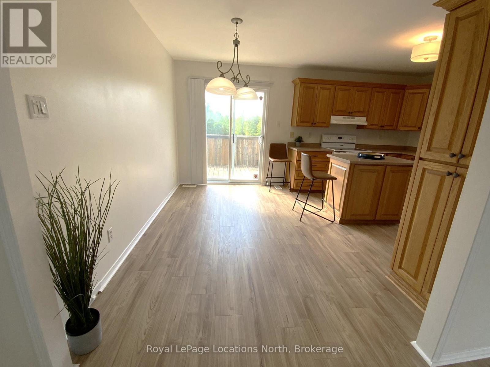 210 Quebec Street, Clearview (Stayner), ON - Indoor Photo Showing Other Room