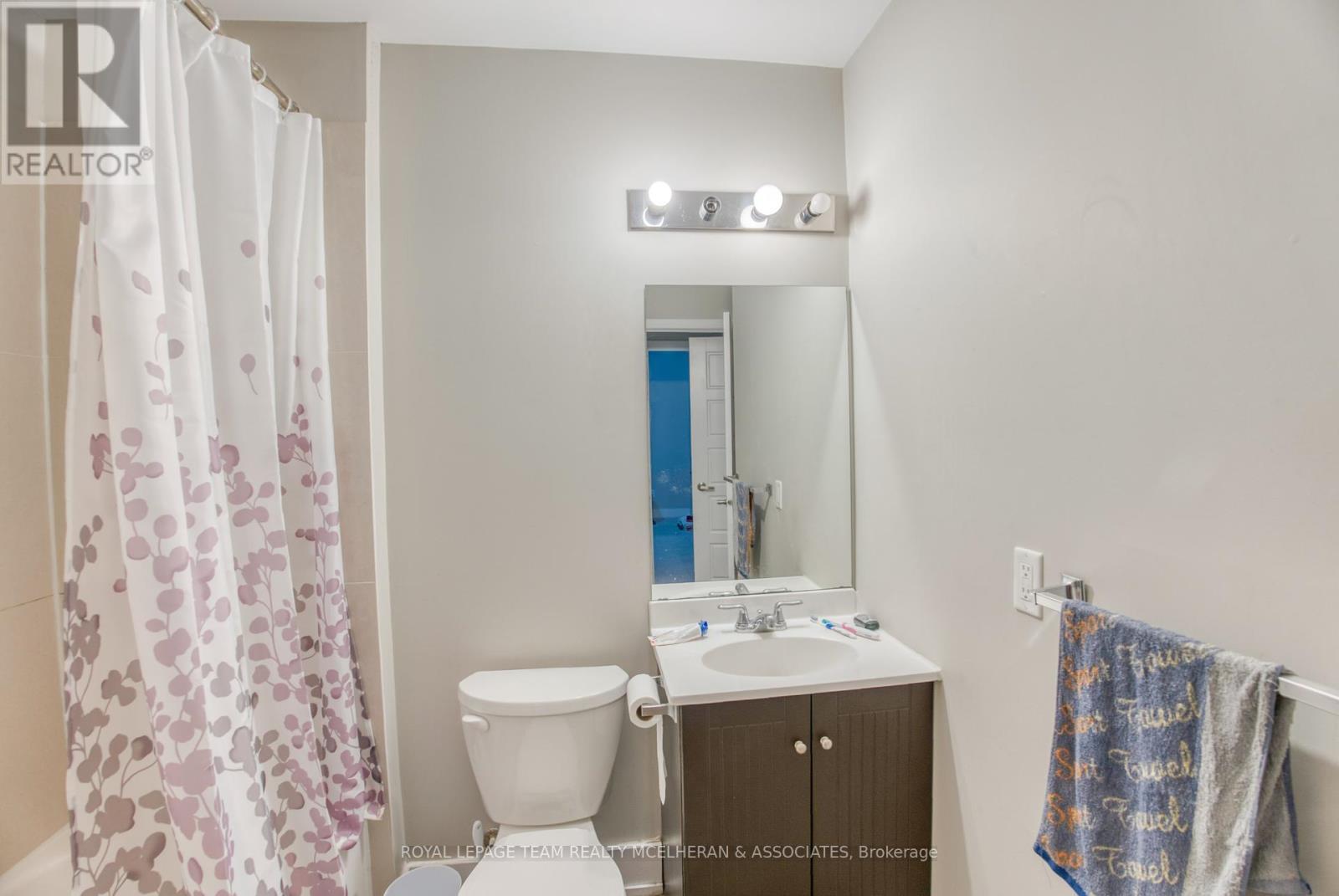 1055 Secord Avenue, Ottawa, ON - Indoor Photo Showing Bathroom
