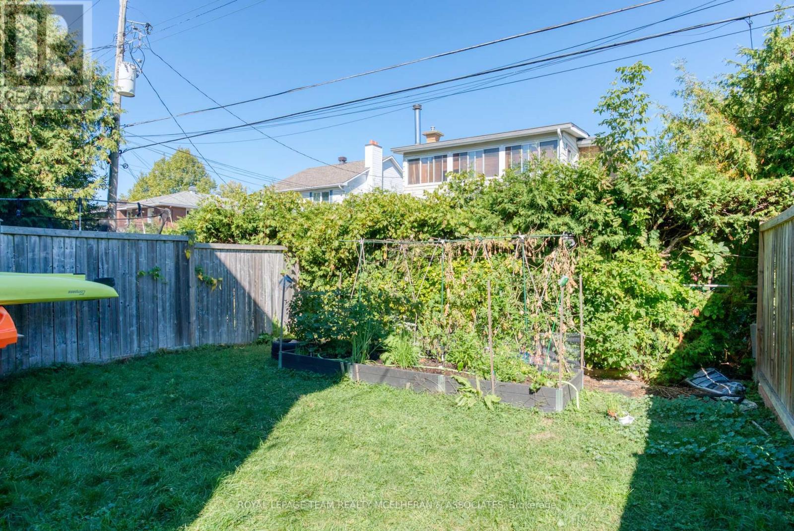 1055 Secord Avenue, Ottawa, ON - Outdoor With Backyard