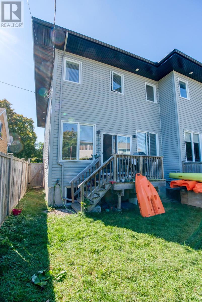 1055 Secord Avenue, Ottawa, ON - Outdoor With Deck Patio Veranda With Exterior