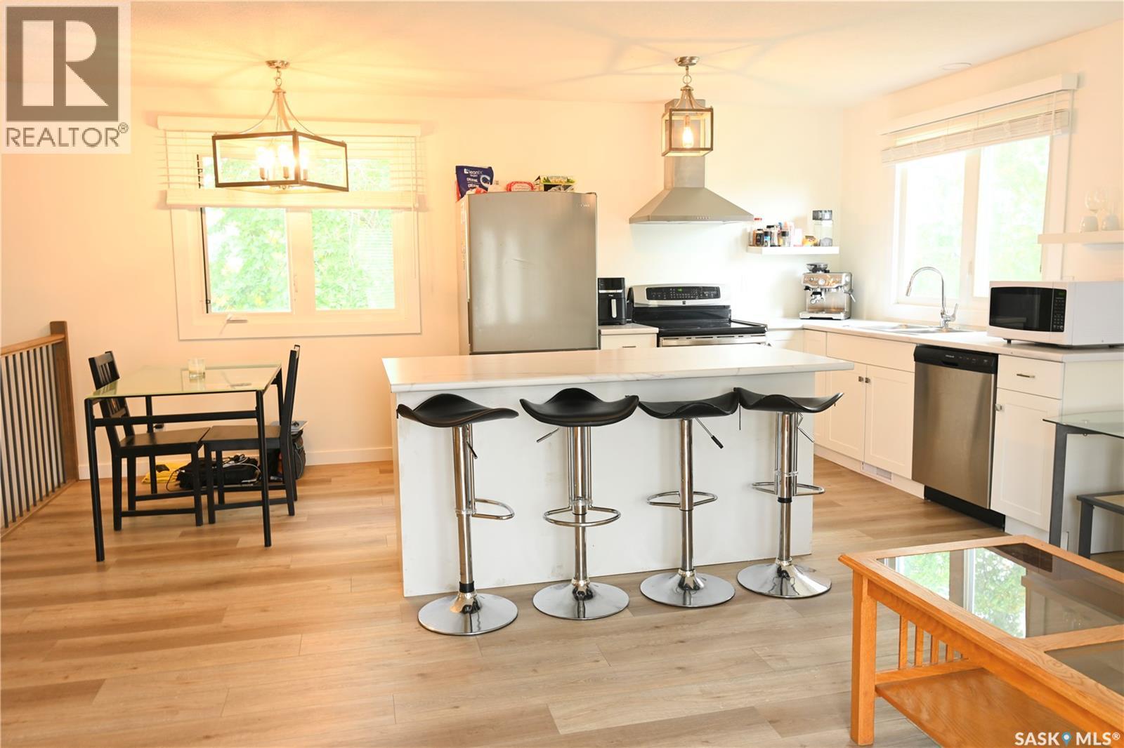 103 3Rd Avenue, Hanley, SK - Indoor