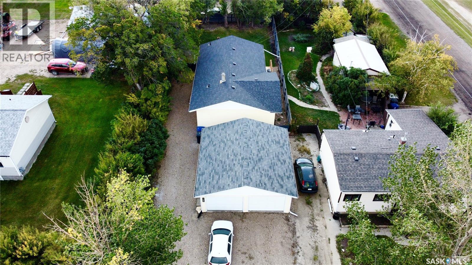 103 3Rd Avenue, Hanley, SK - Outdoor