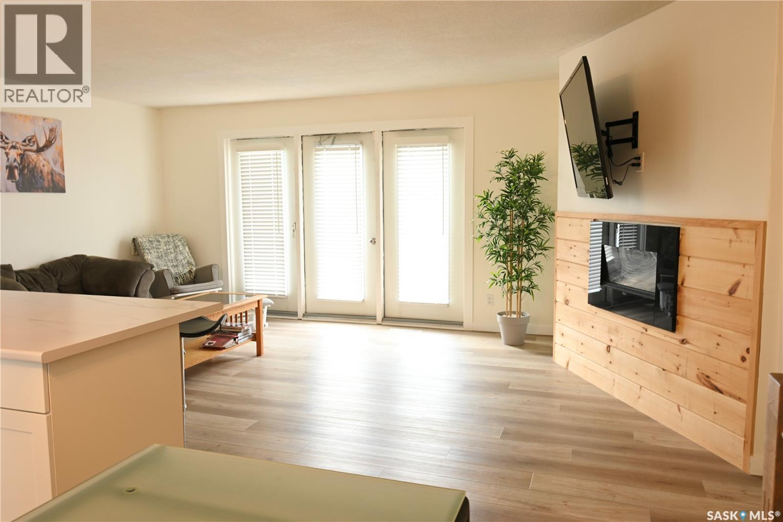 103 3Rd Avenue, Hanley, SK - Indoor With Fireplace