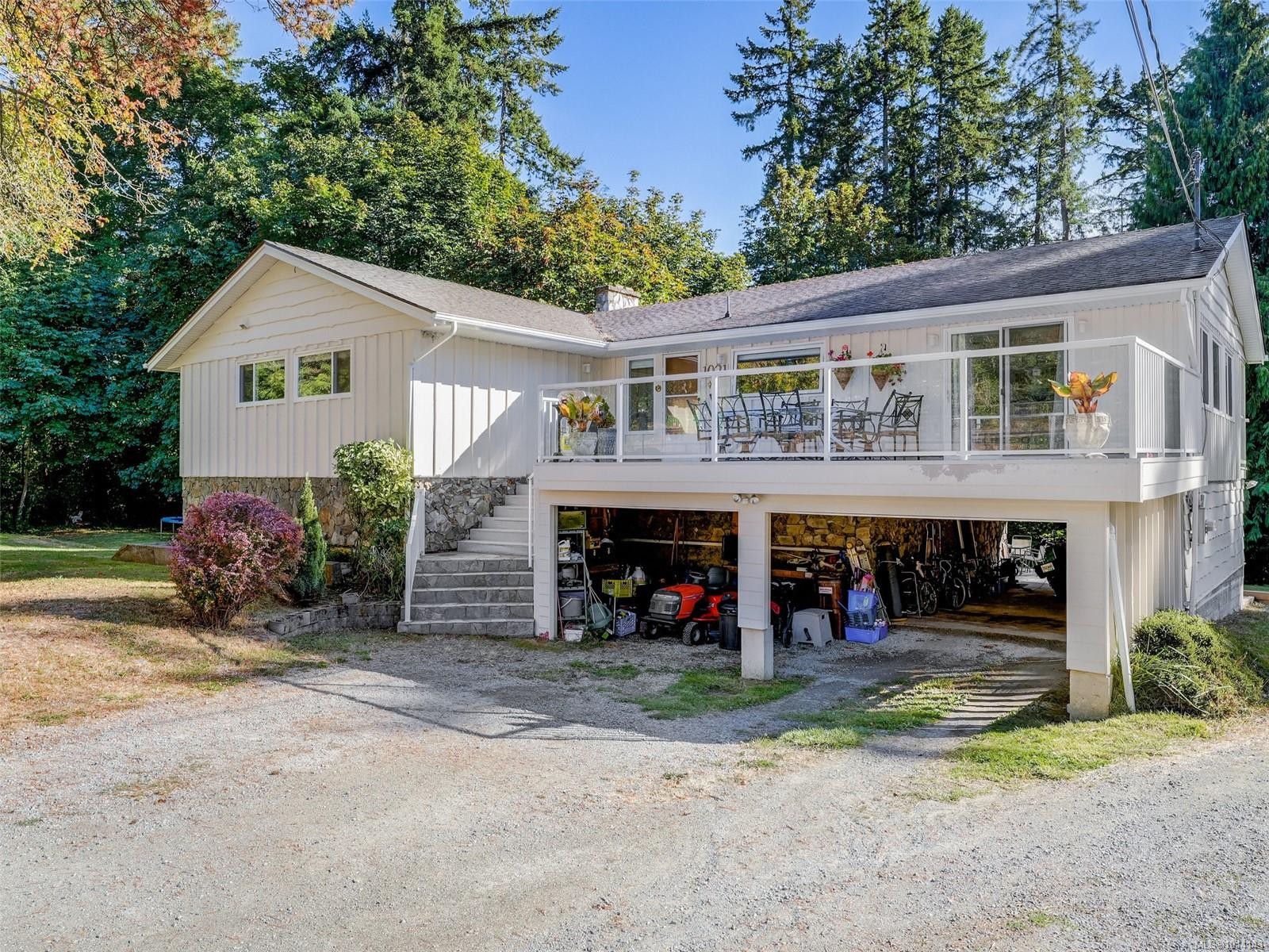 1021 Tatlow Rd, North Saanich, BC