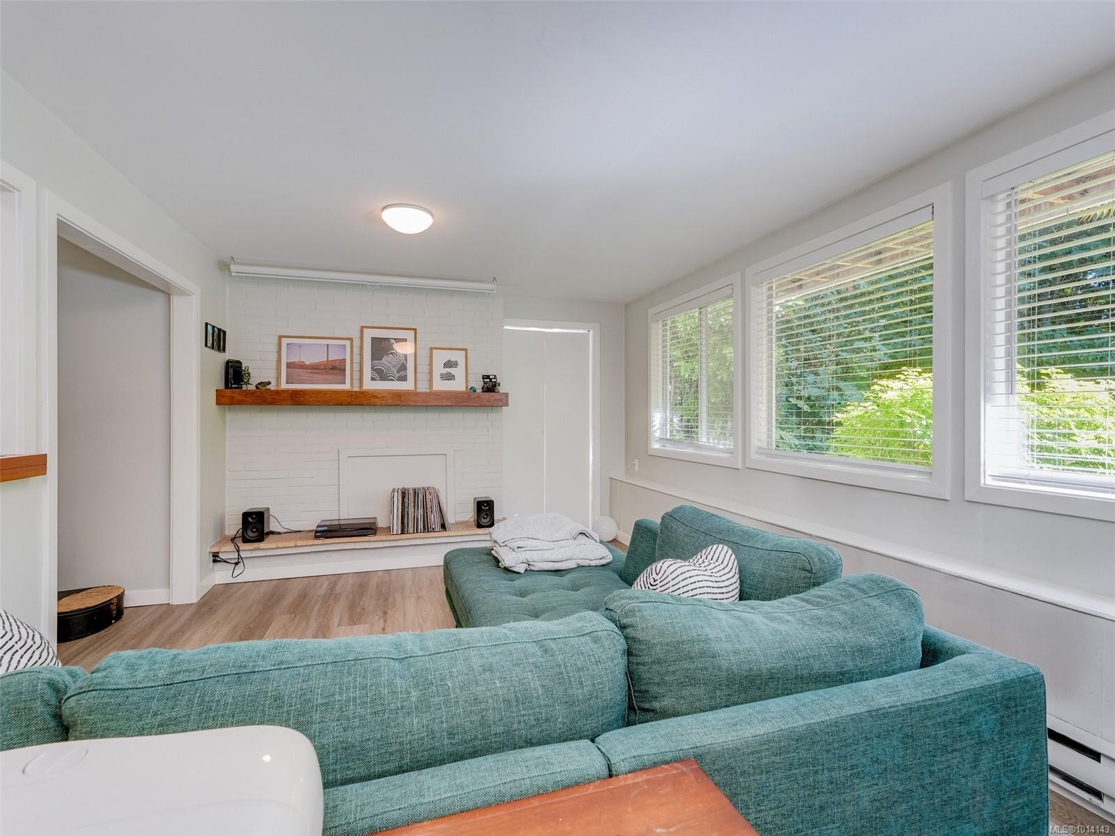 1021 Tatlow Rd, North Saanich, BC