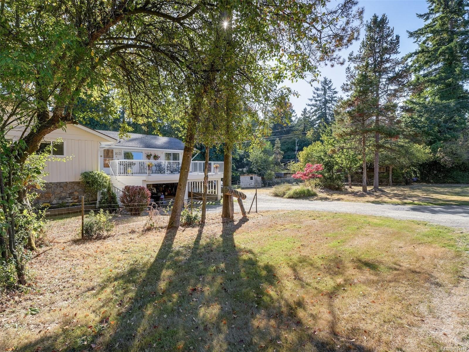 1021 Tatlow Rd, North Saanich, BC