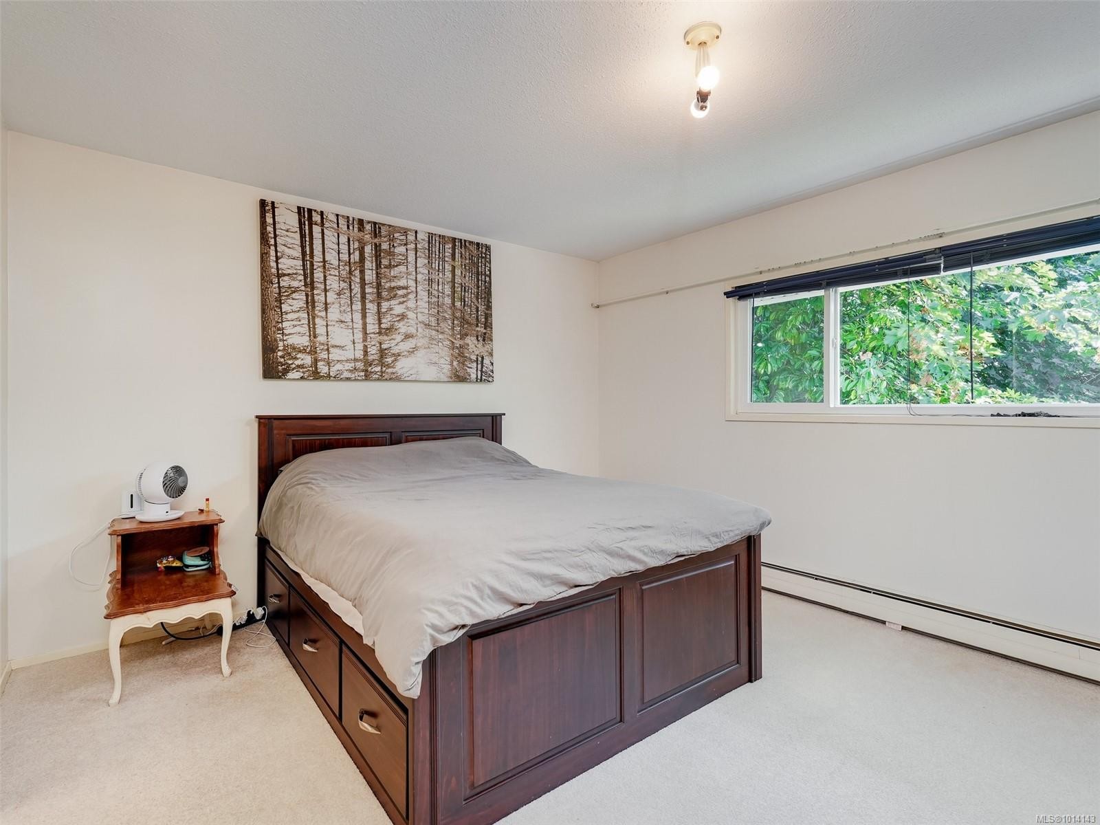 1021 Tatlow Rd, North Saanich, BC