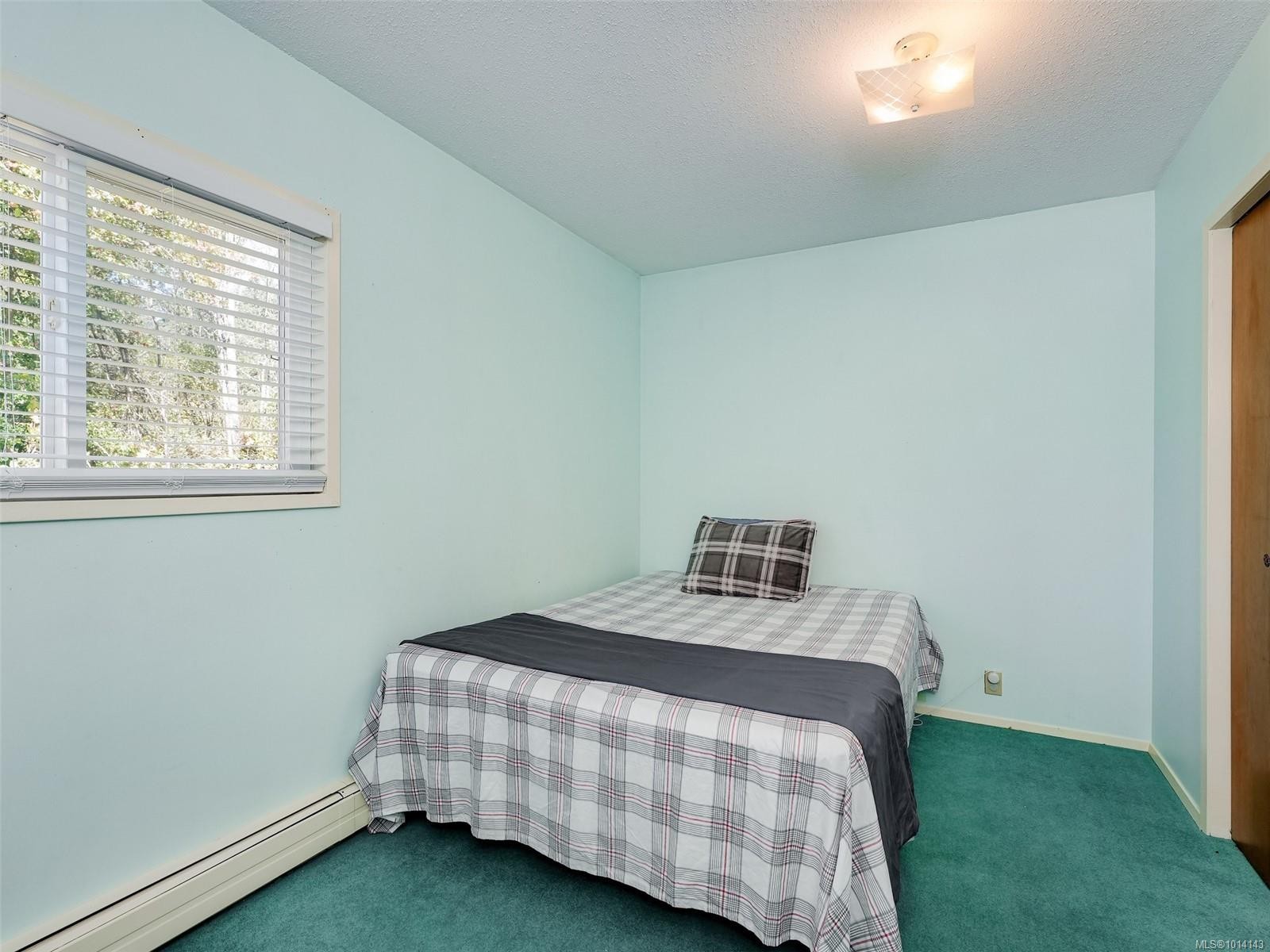 1021 Tatlow Rd, North Saanich, BC