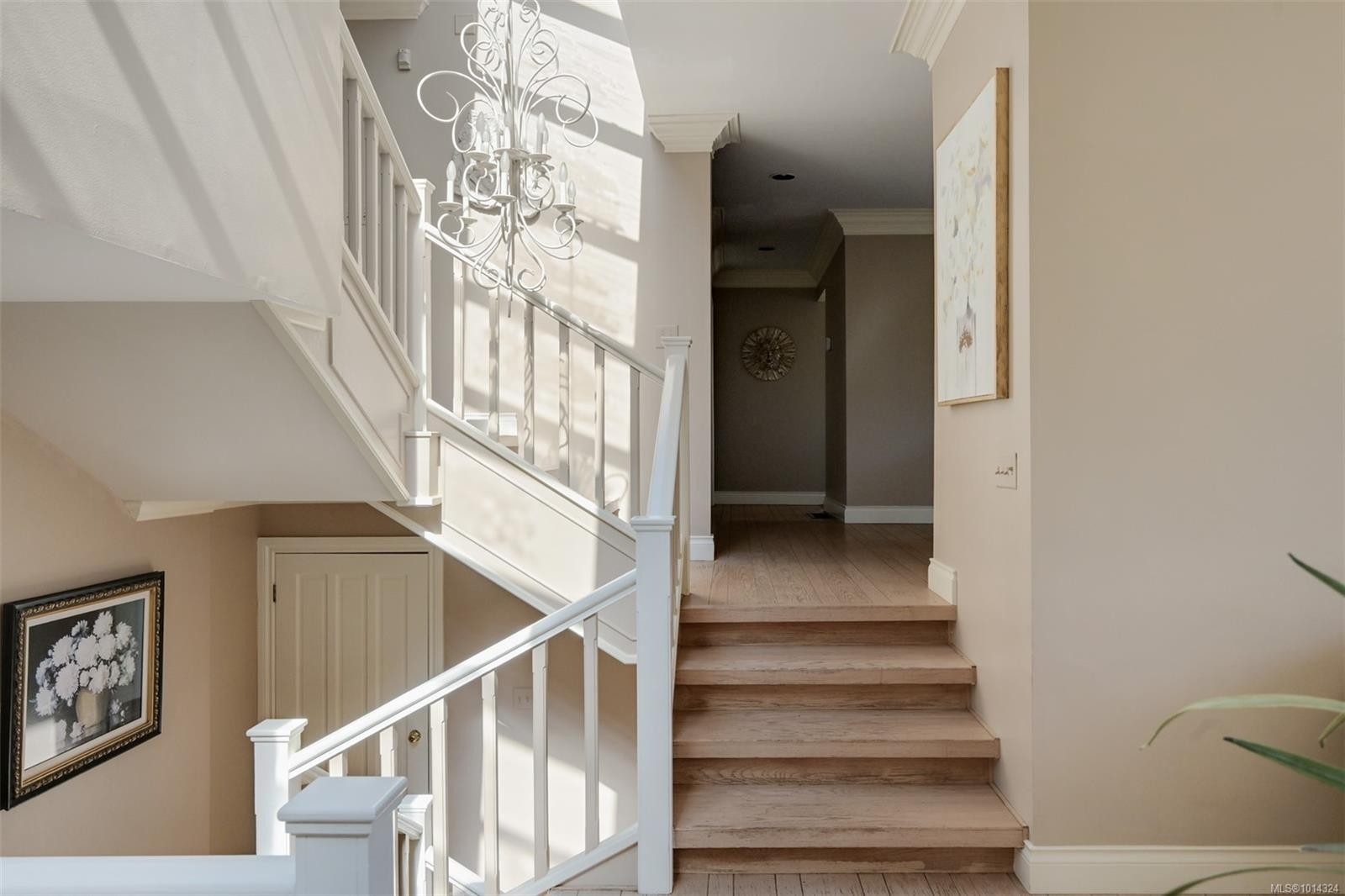 2807 Arbutus Rd, Saanich, BC