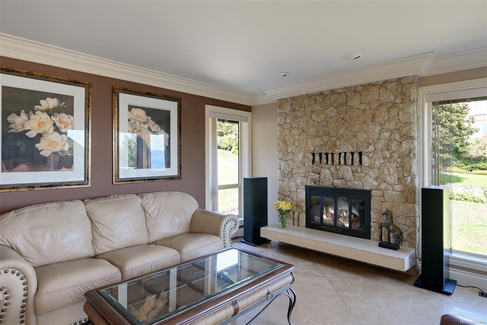 2807 Arbutus Rd, Saanich, BC