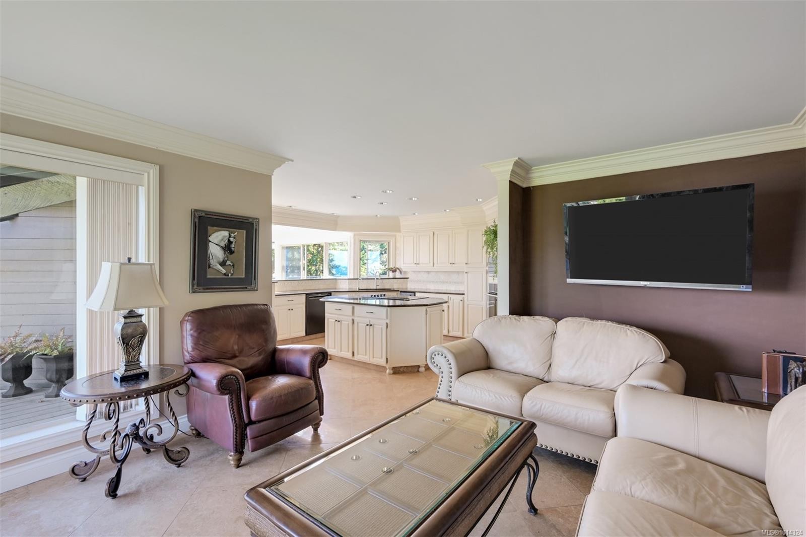 2807 Arbutus Rd, Saanich, BC