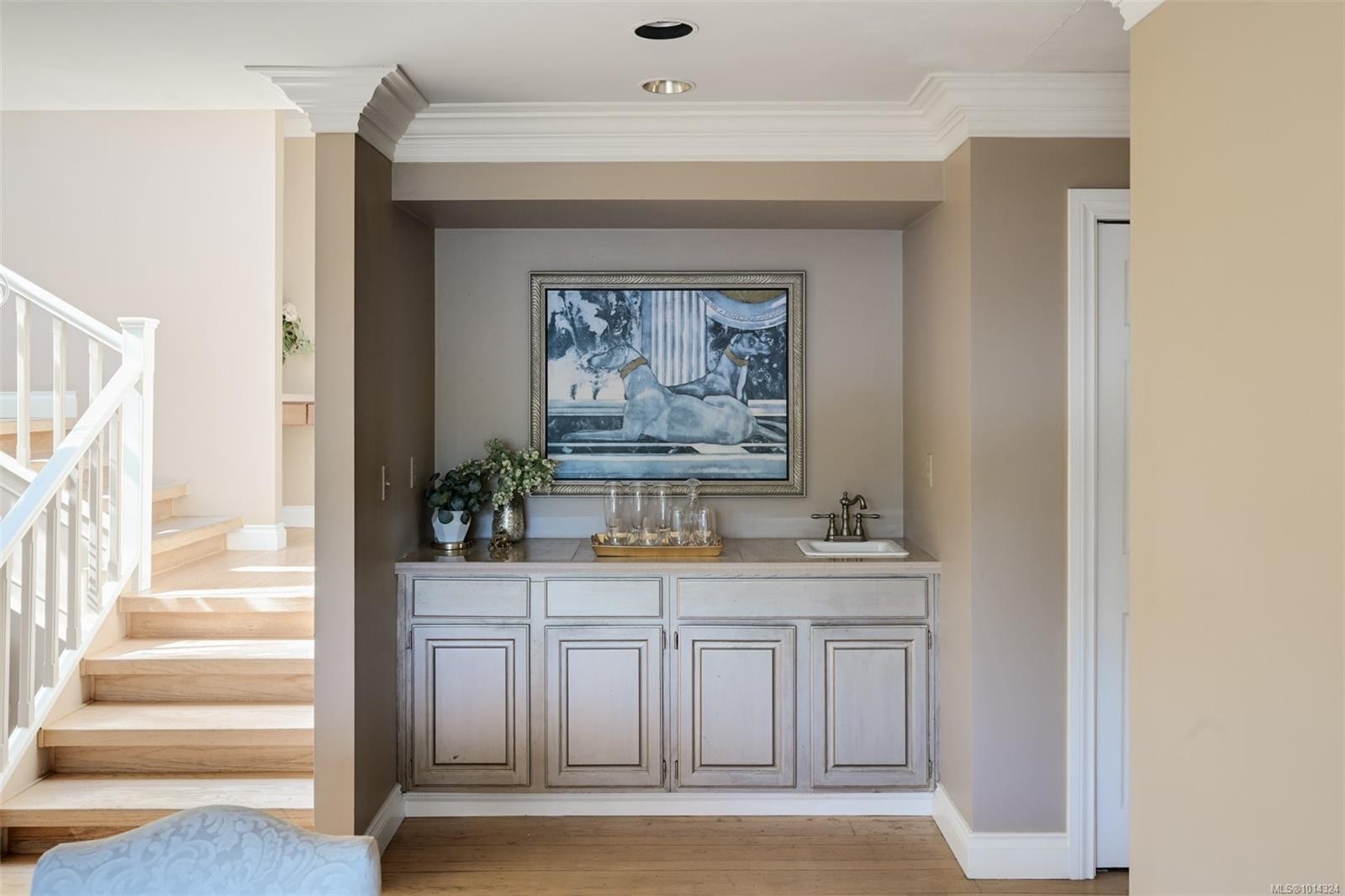 2807 Arbutus Rd, Saanich, BC